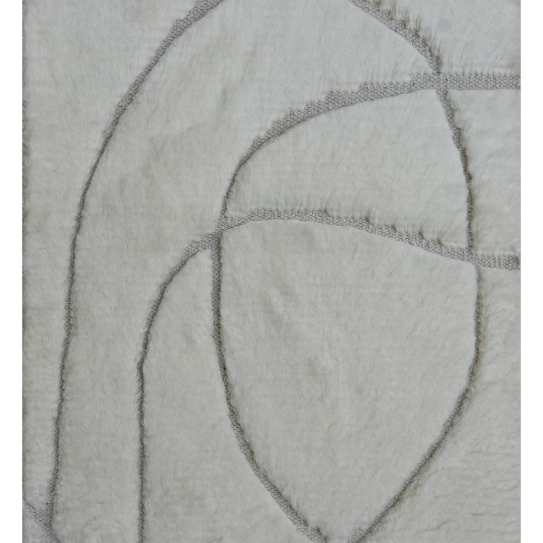 Hand knotted woollen and Viscose